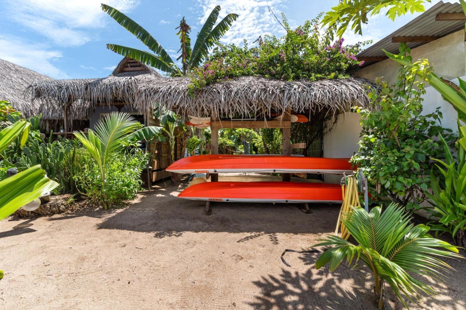 Fare Oaoa Haapiti Aparthotel Moorea Exterior photo